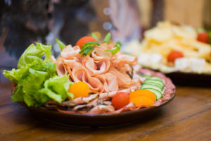 Občerstvení ve vinném sklípku Baraque